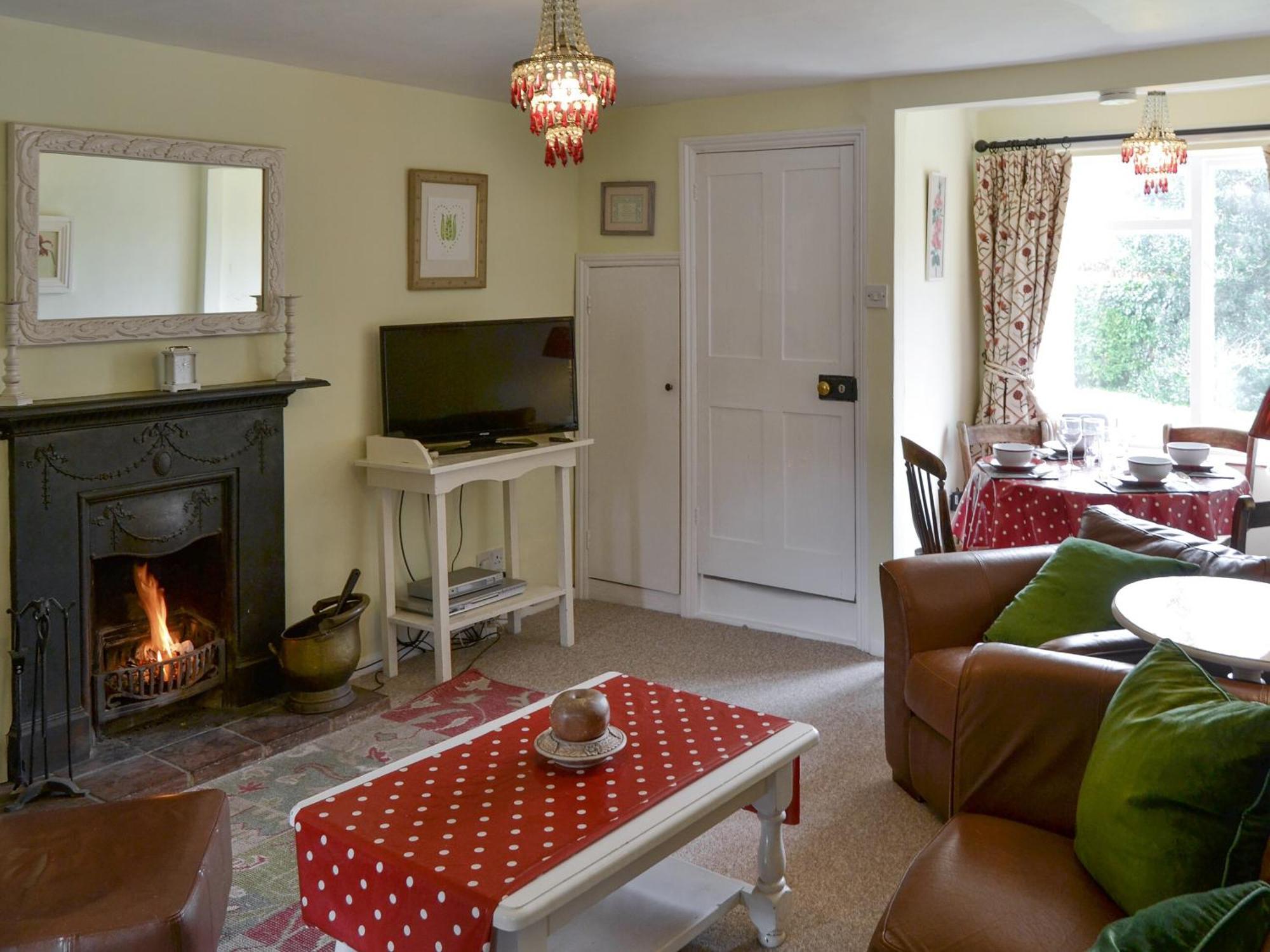 Hollyhock Cottage -Uk33553 ブレイクニー エクステリア 写真