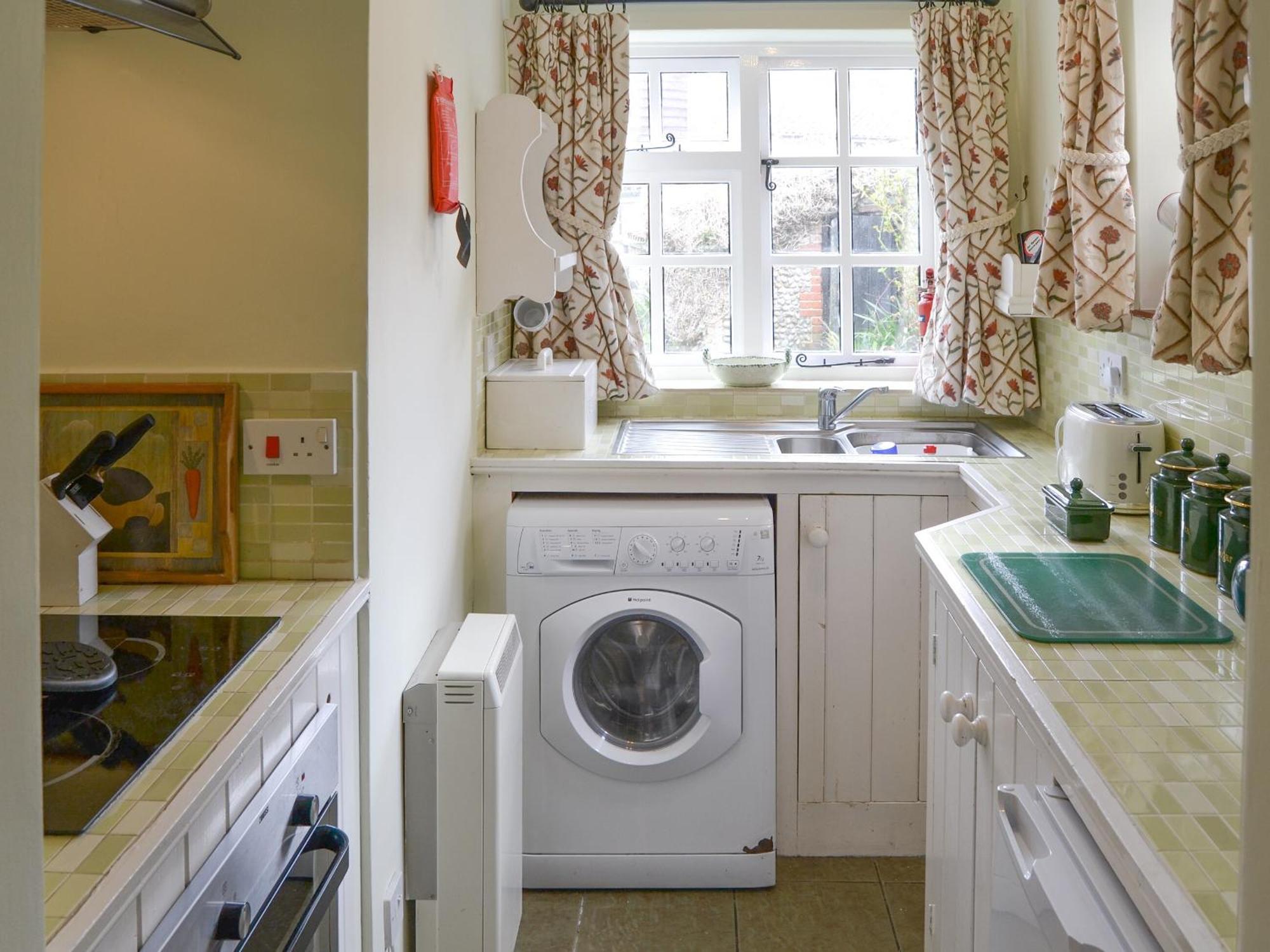 Hollyhock Cottage -Uk33553 ブレイクニー エクステリア 写真